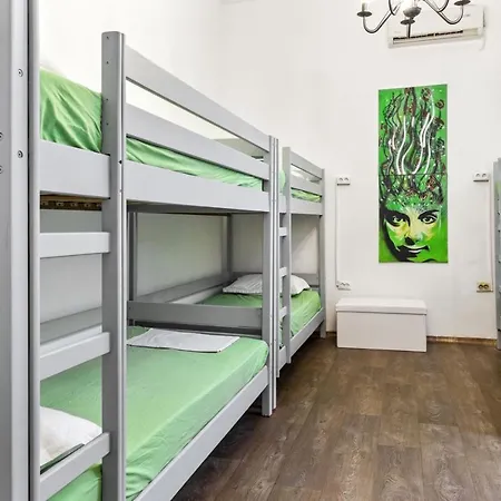 Friends Hostel *