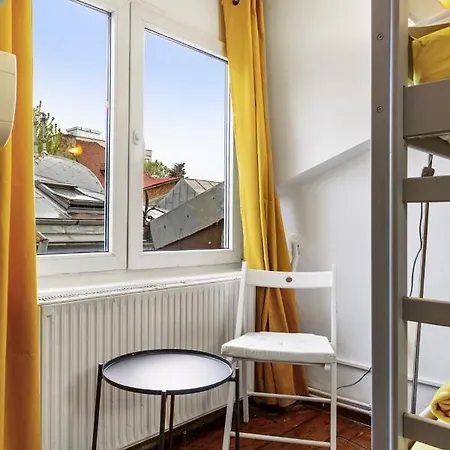 朋友旅馆 旅馆 布加勒斯特