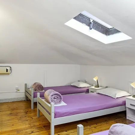 旅馆 朋友旅馆 *