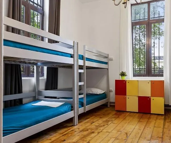 بيت شباب فريندز *