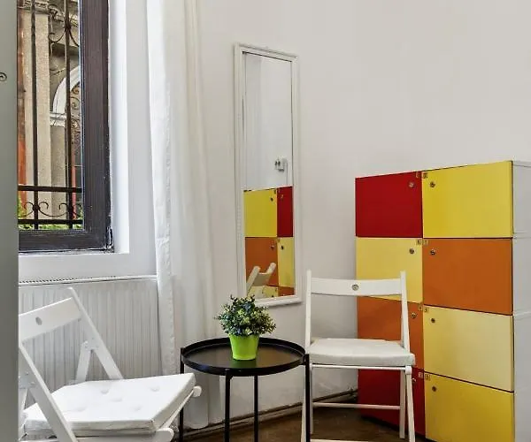 بيت شباب فريندز بيت شباب *