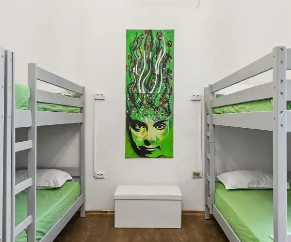 بيت شباب فريندز *