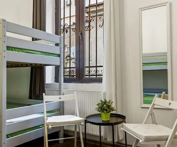 بيت شباب فريندز *