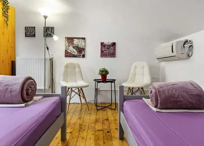 بيت شباب فريندز بيت شباب *